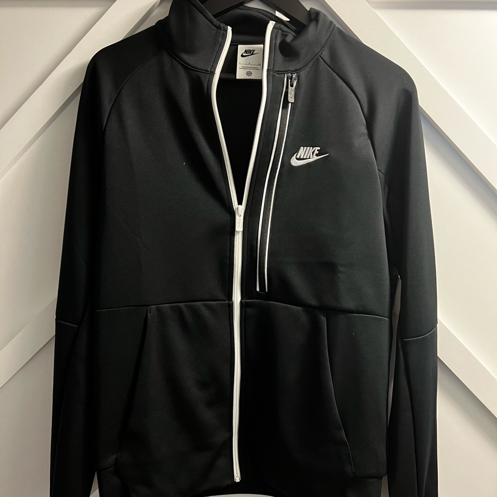 Nike Men’s Jacket Track Style (No Hood). Perfect condition
